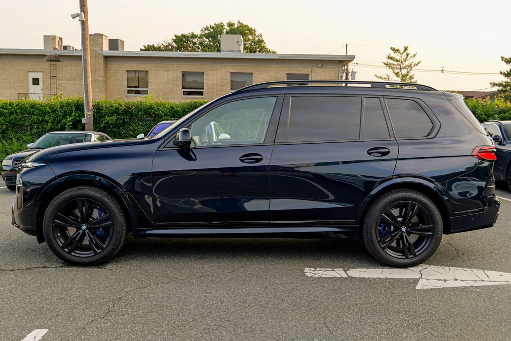 Used 2024 BMW X7 M60i w/ Executive Package AWD/4WD image 4