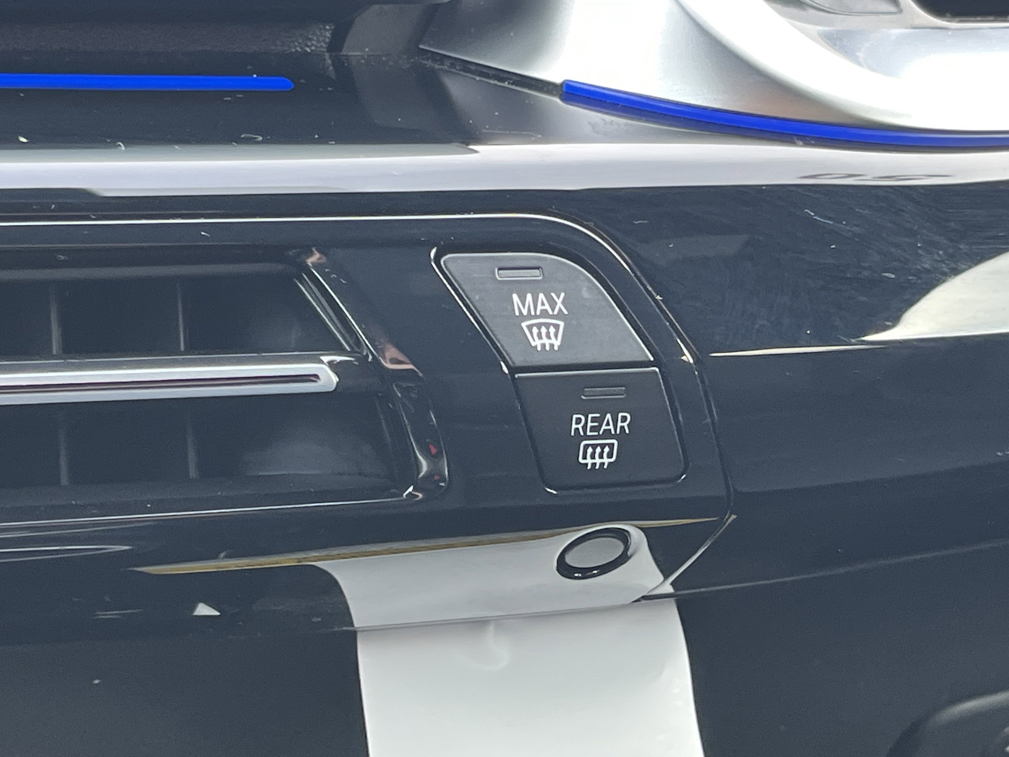 Certified 2025 BMW X1 xDrive28i w/ Convenience Package image 6