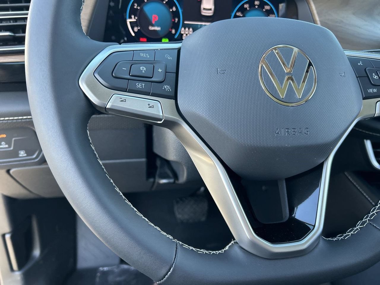 New 2026 Volkswagen Atlas SE FWD image 20