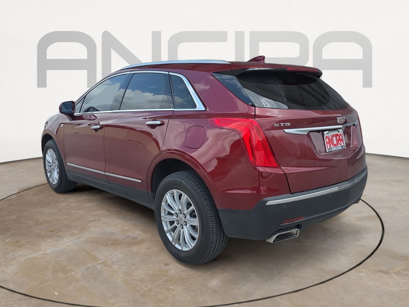 Used 2018 Cadillac XT5 FWD image 6