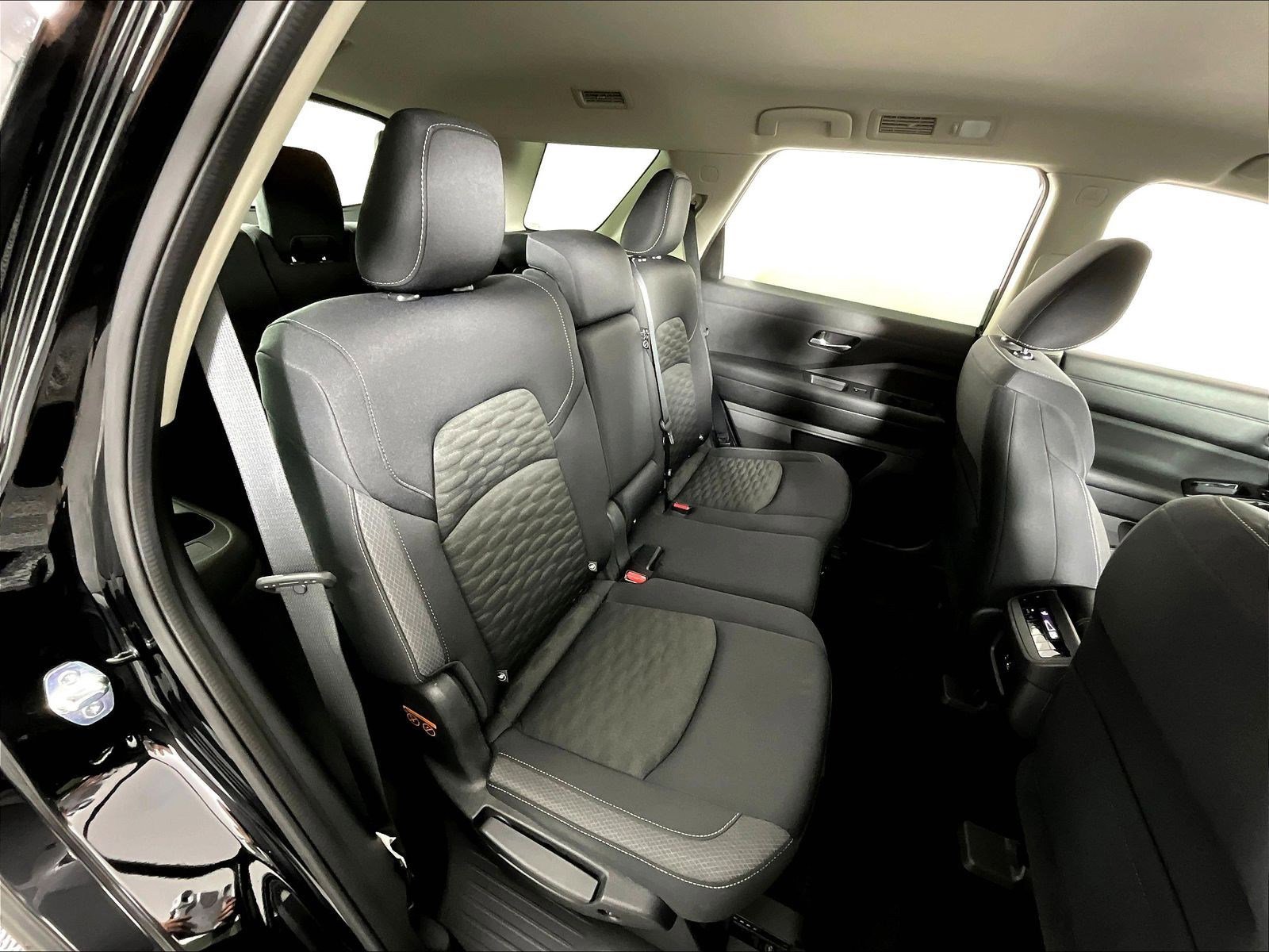 Certified 2022 Nissan Pathfinder SV FWD image 25