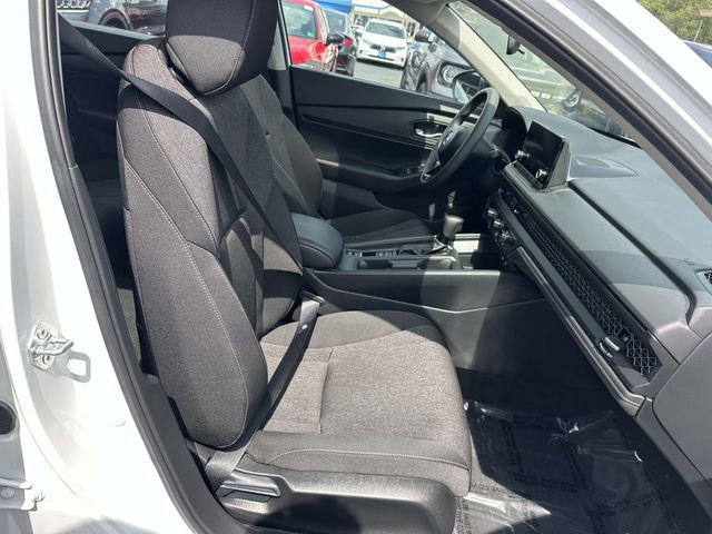 Used 2025 Honda Accord SE image 7