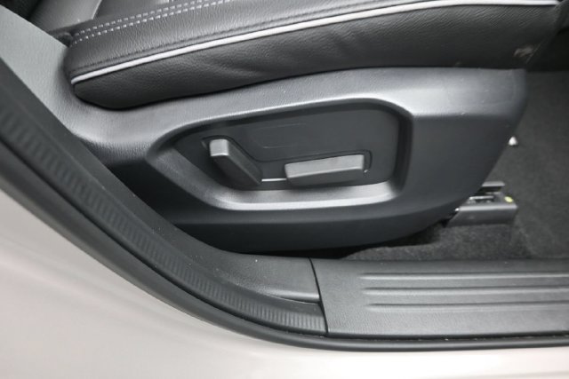 Certified 2025 MAZDA CX-5 AWD 2.5 S w/ Preferred Package image 19