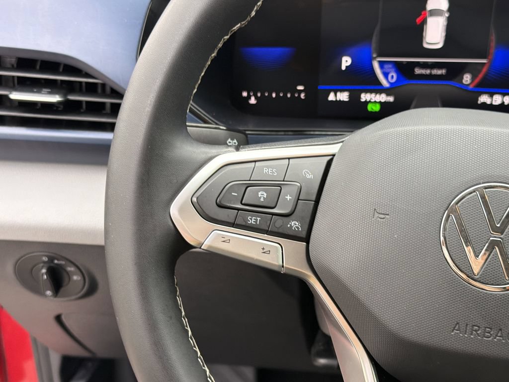 Used 2023 Volkswagen Taos SE AWD/4WD image 24