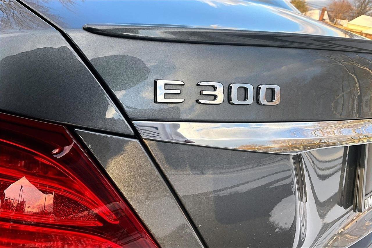 Used 2018 Mercedes-Benz E 300 4MATIC w/ Premium 1 Package image 24