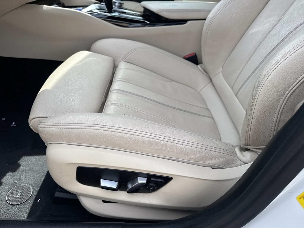 Used 2020 BMW 540i RWD image 19