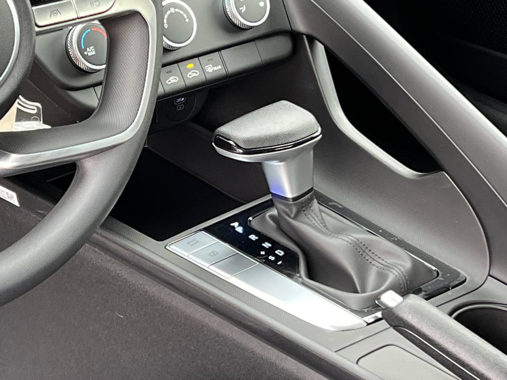 New 2026 Hyundai Elantra SE w/ Cargo Package FWD image 16