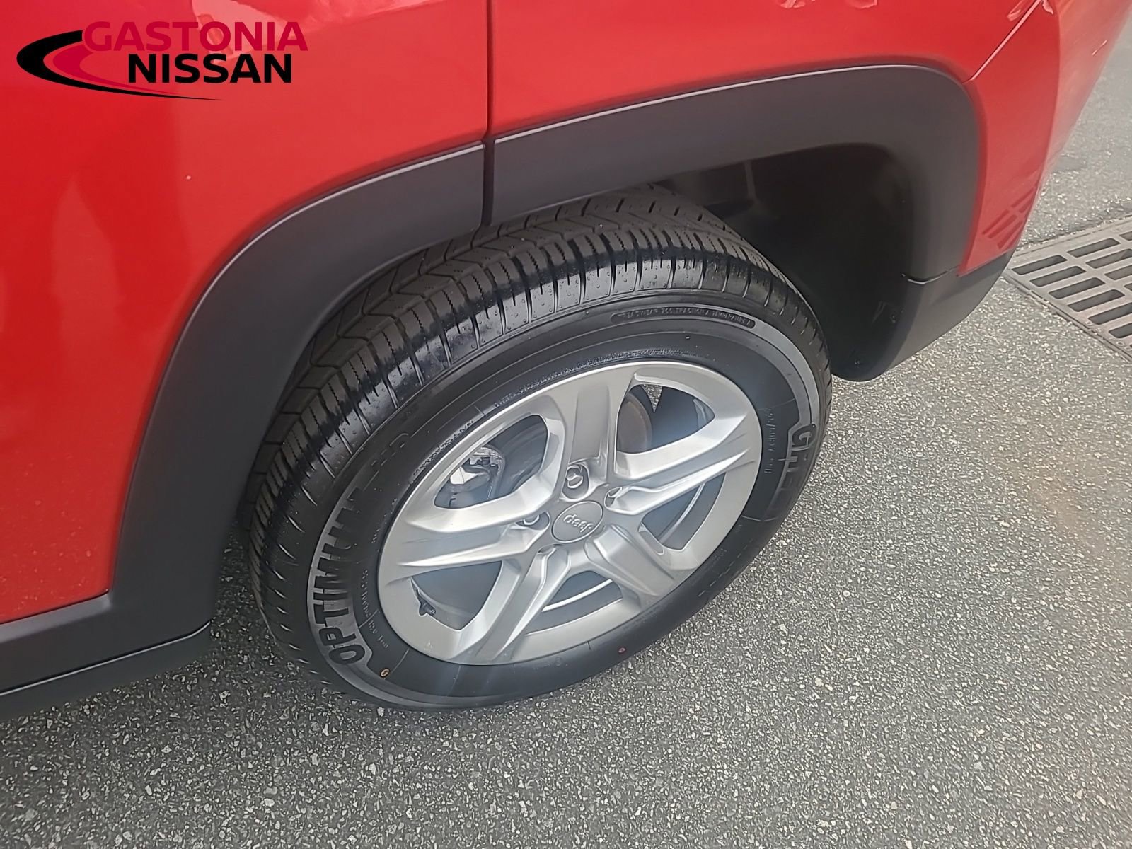 Used 2024 Jeep Compass Latitude image 18