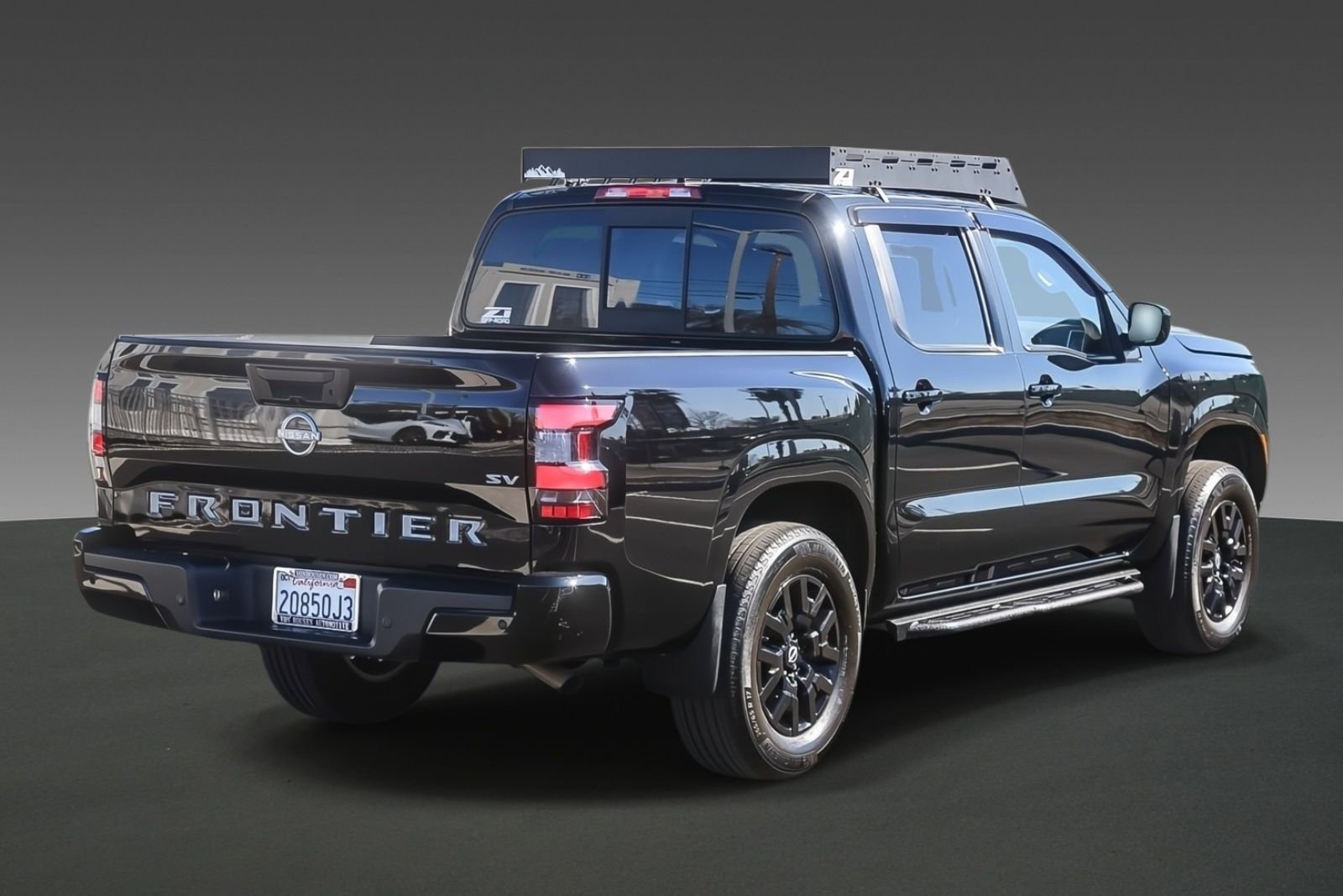 Used 2022 Nissan Frontier SV w/ Technology Package image 4