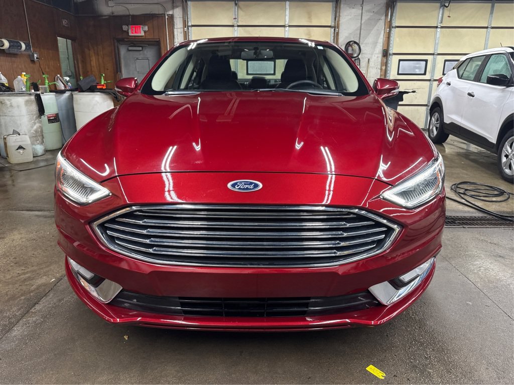 Used 2017 Ford Fusion SE w/ Fusion SE Technology Package FWD image 13