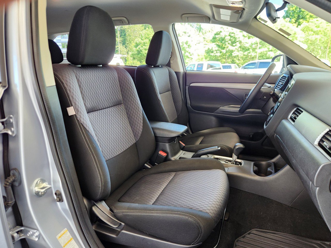 Used 2015 Mitsubishi Outlander ES FWD image 10