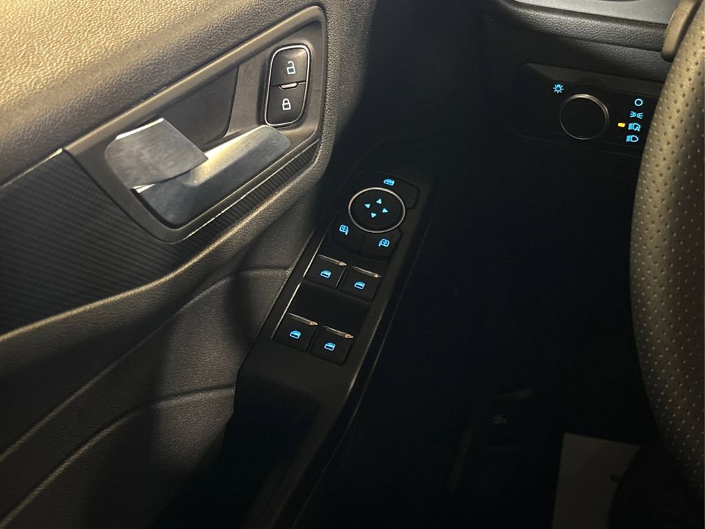 Certified 2025 Ford Escape ST-Line AWD/4WD image 34