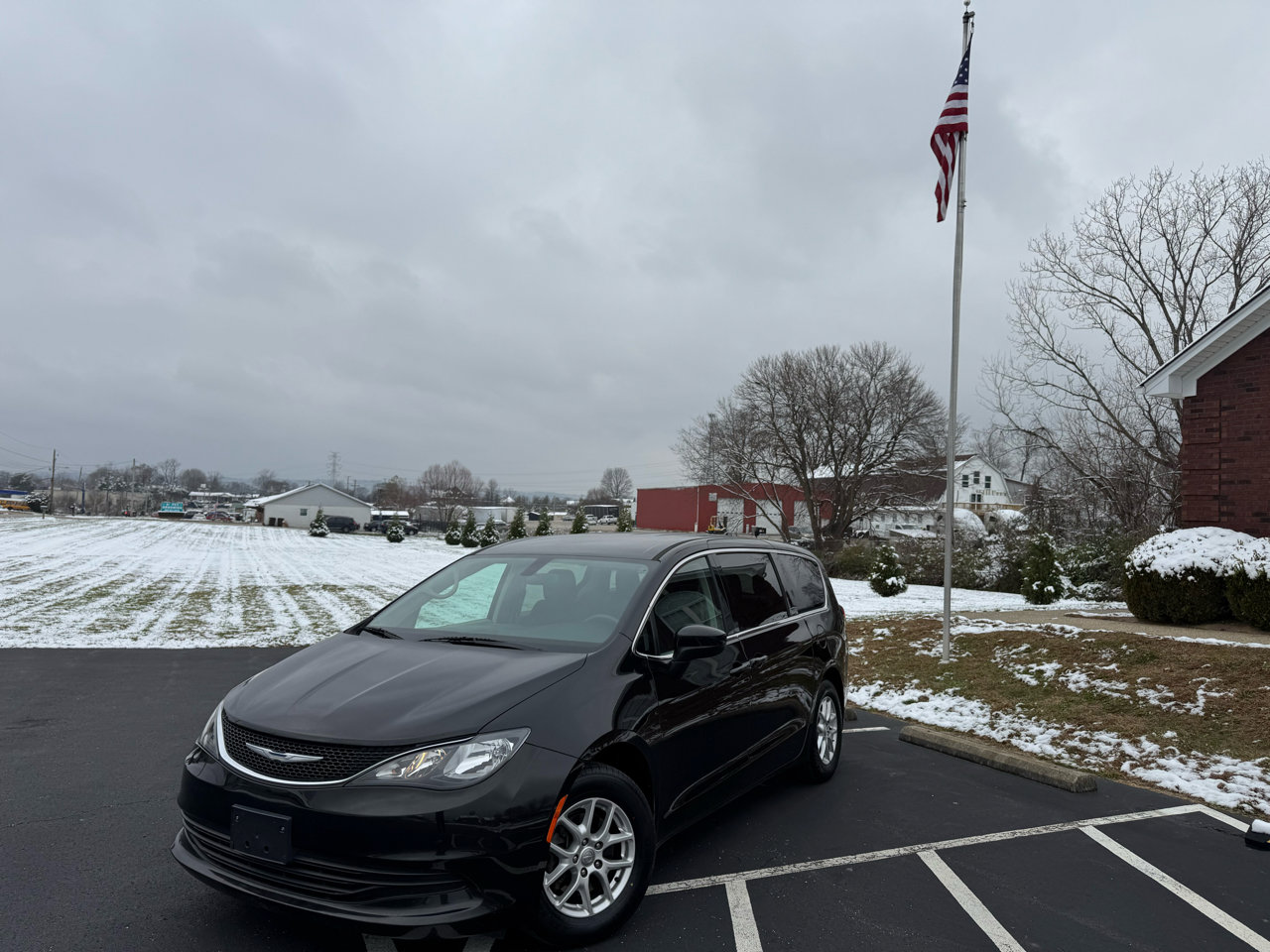 Used 2018 Chrysler Pacifica LX