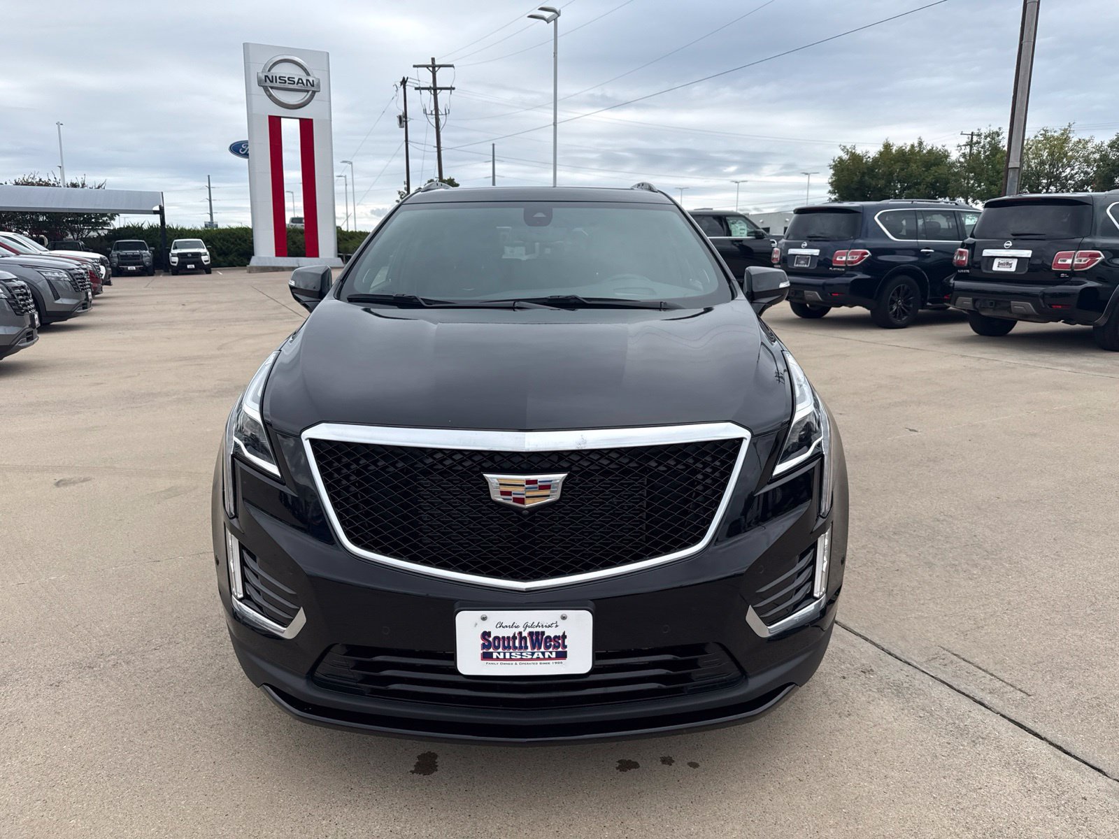 Used 2023 Cadillac XT5 Sportv w/ Technology Package AWD/4WD image 2