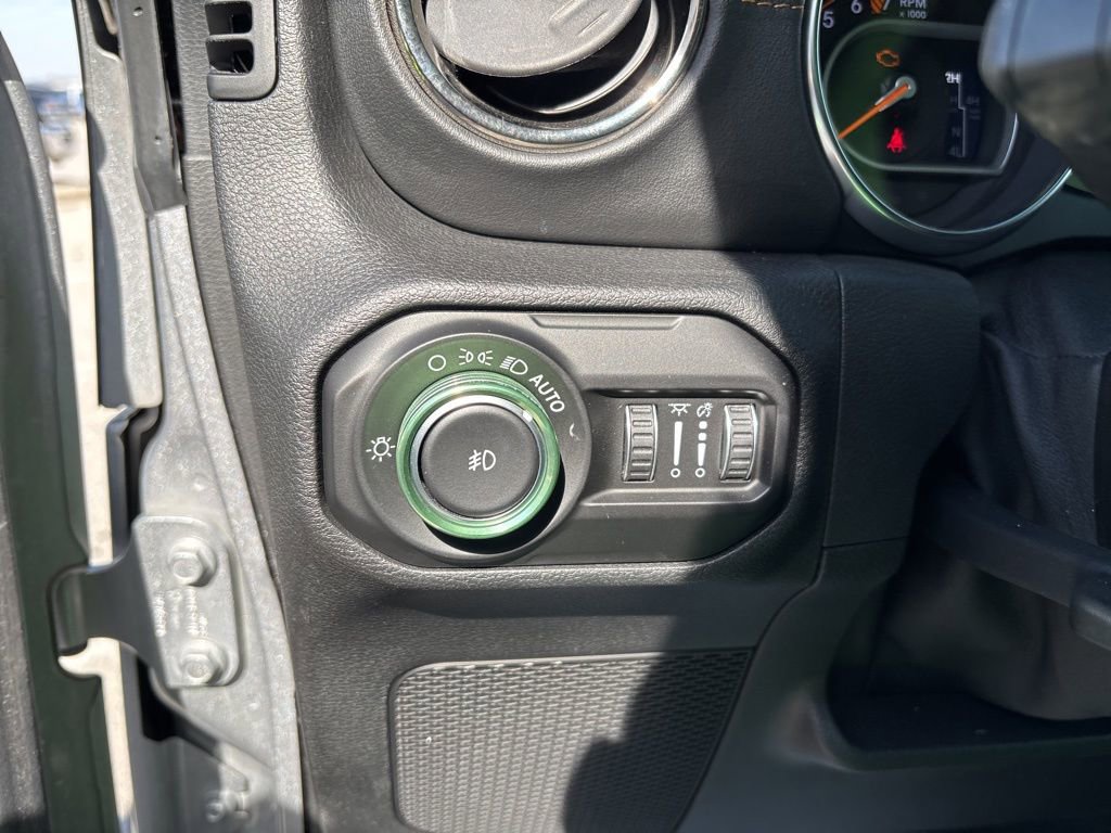 Used 2021 Jeep Wrangler Unlimited Sahara AWD/4WD image 55