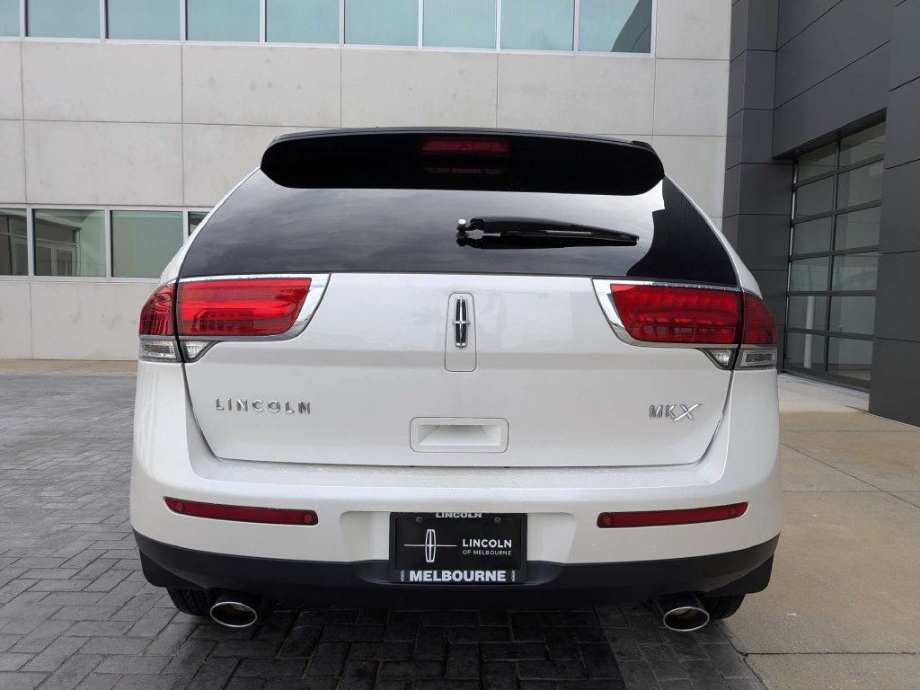 Used 2014 Lincoln MKX FWD w/ Walnut Swirl Wood Package image 4