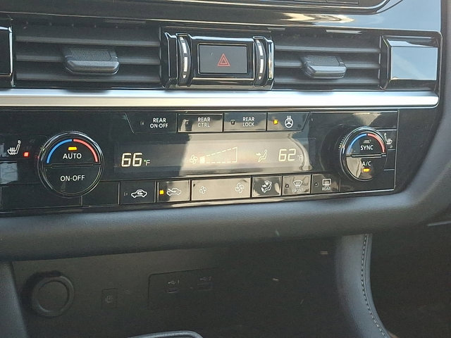 Certified 2024 Nissan Pathfinder SL image 17