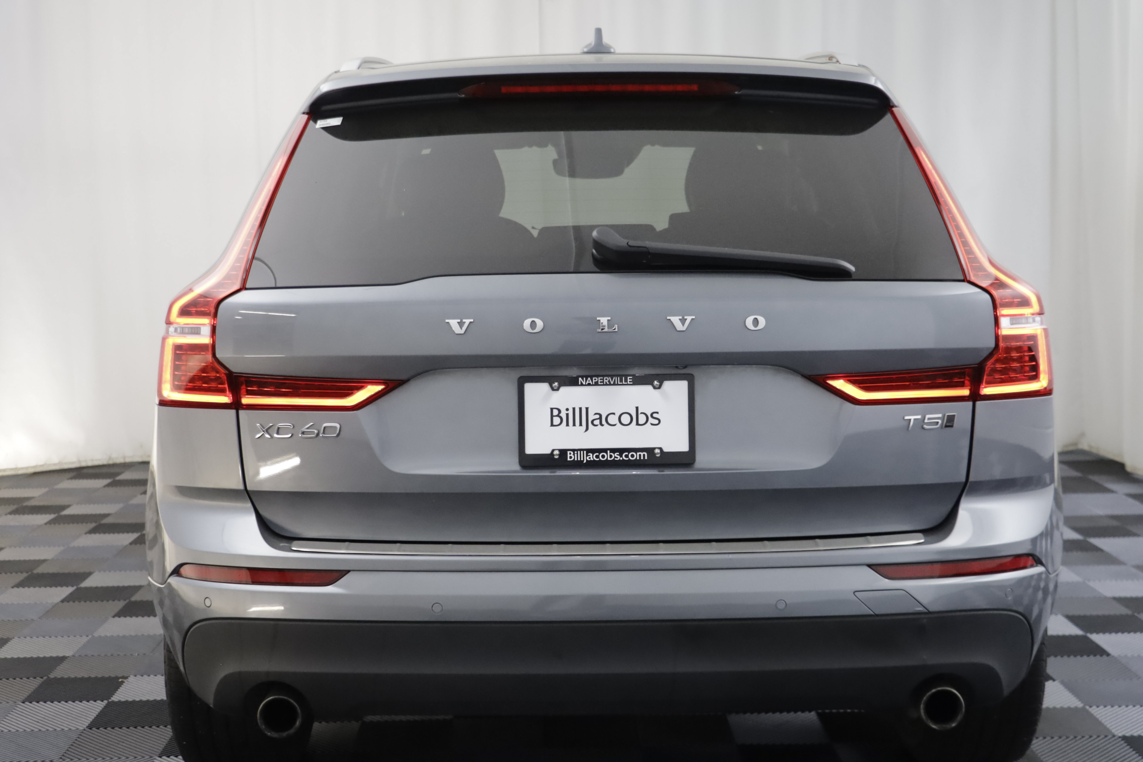 Used 2021 Volvo XC60 T5 Momentum w/ Premium Package AWD/4WD image 16