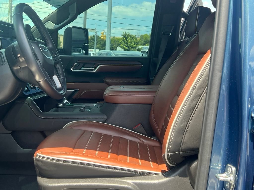 Used 2025 GMC Sierra 2500 Denali Ultimate AWD/4WD image 14