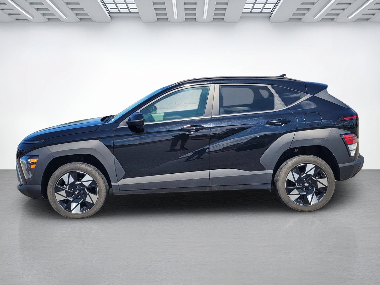 Certified 2025 Hyundai Kona SEL AWD/4WD image 7