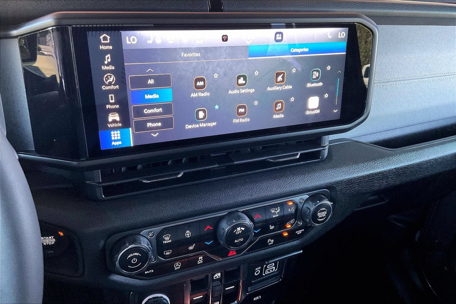 Used 2025 Jeep Wrangler Unlimited Sport AWD/4WD image 9