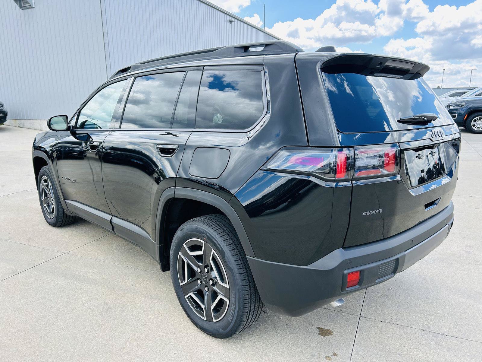New 2026 Jeep Cherokee Limited AWD/4WD image 37
