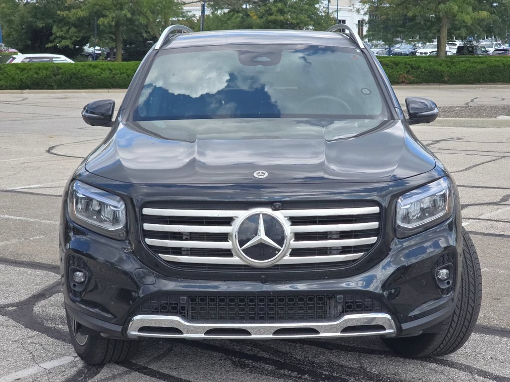Used 2026 Mercedes-Benz GLB 250 4MATIC image 11