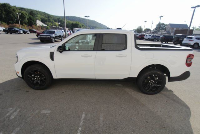 New 2025 Ford Maverick Lariat w/ Black Appearance Package image 11