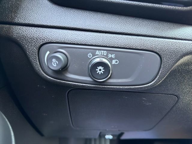 Used 2023 Chevrolet Bolt EUV LT image 23