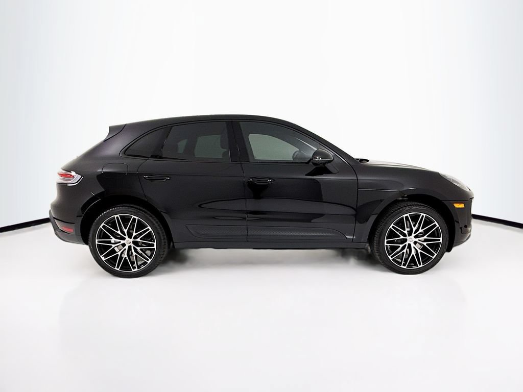New 2026 Porsche Macan AWD/4WD image 8