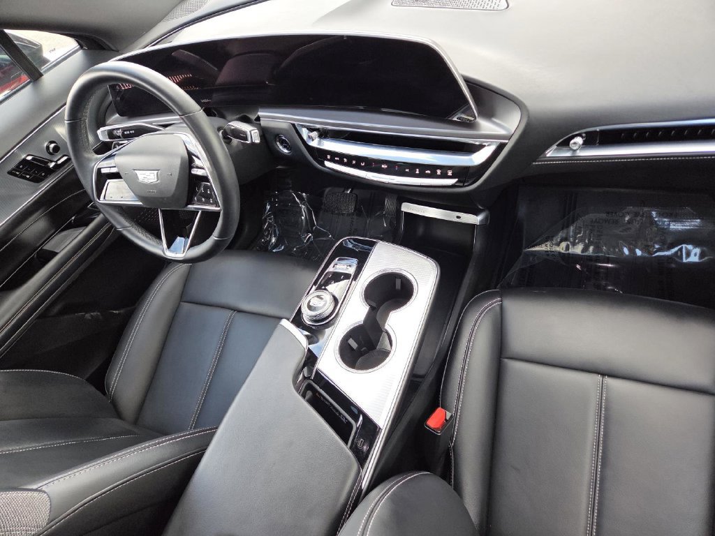 Used 2024 Cadillac Lyriq Tech w/ Driver Assist Package AWD/4WD image 23