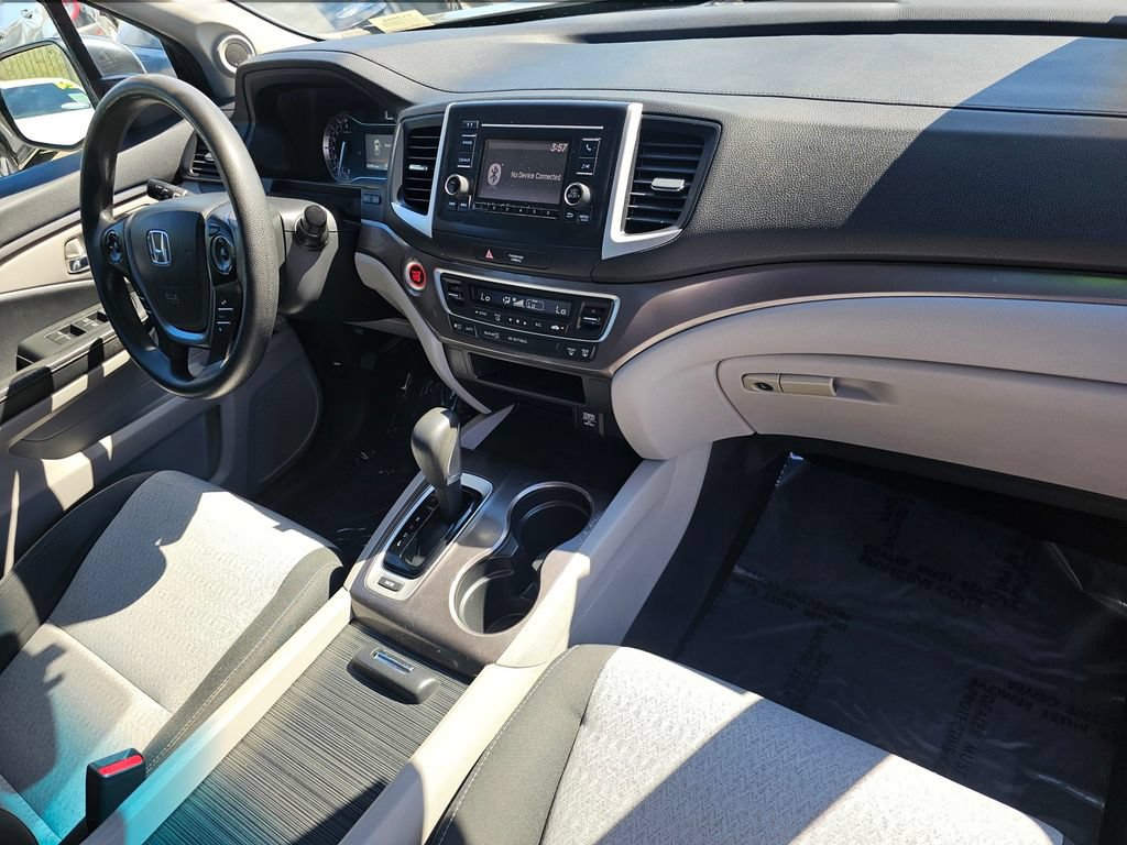Used 2017 Honda Ridgeline RTS image 11