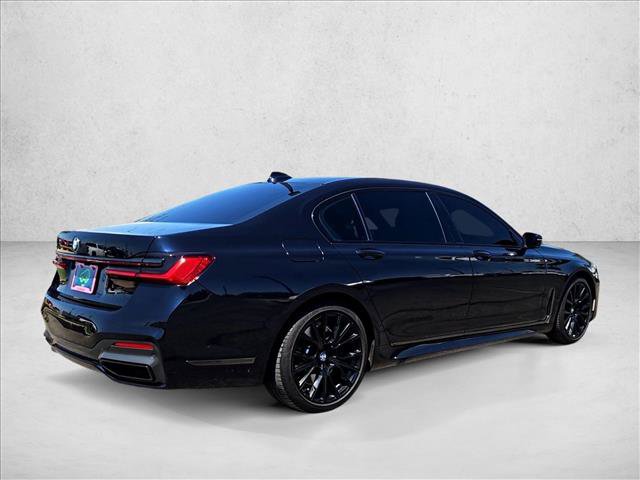 Used 2022 BMW 740i w/ M Sport Package RWD image 8
