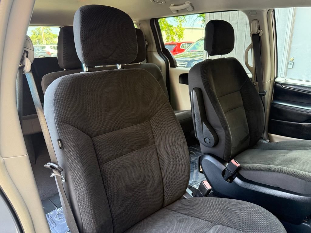 Used 2018 Dodge Grand Caravan SE w/ UConnect Hands-Free Group FWD image 17