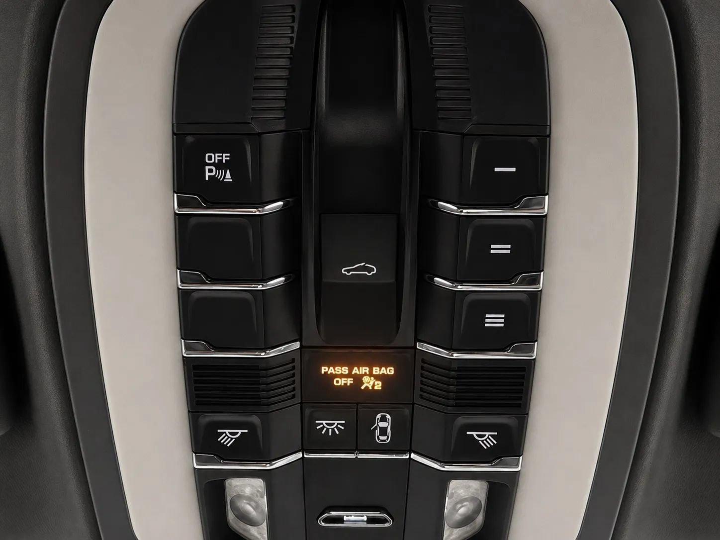 Used 2014 Porsche Panamera S RWD image 49