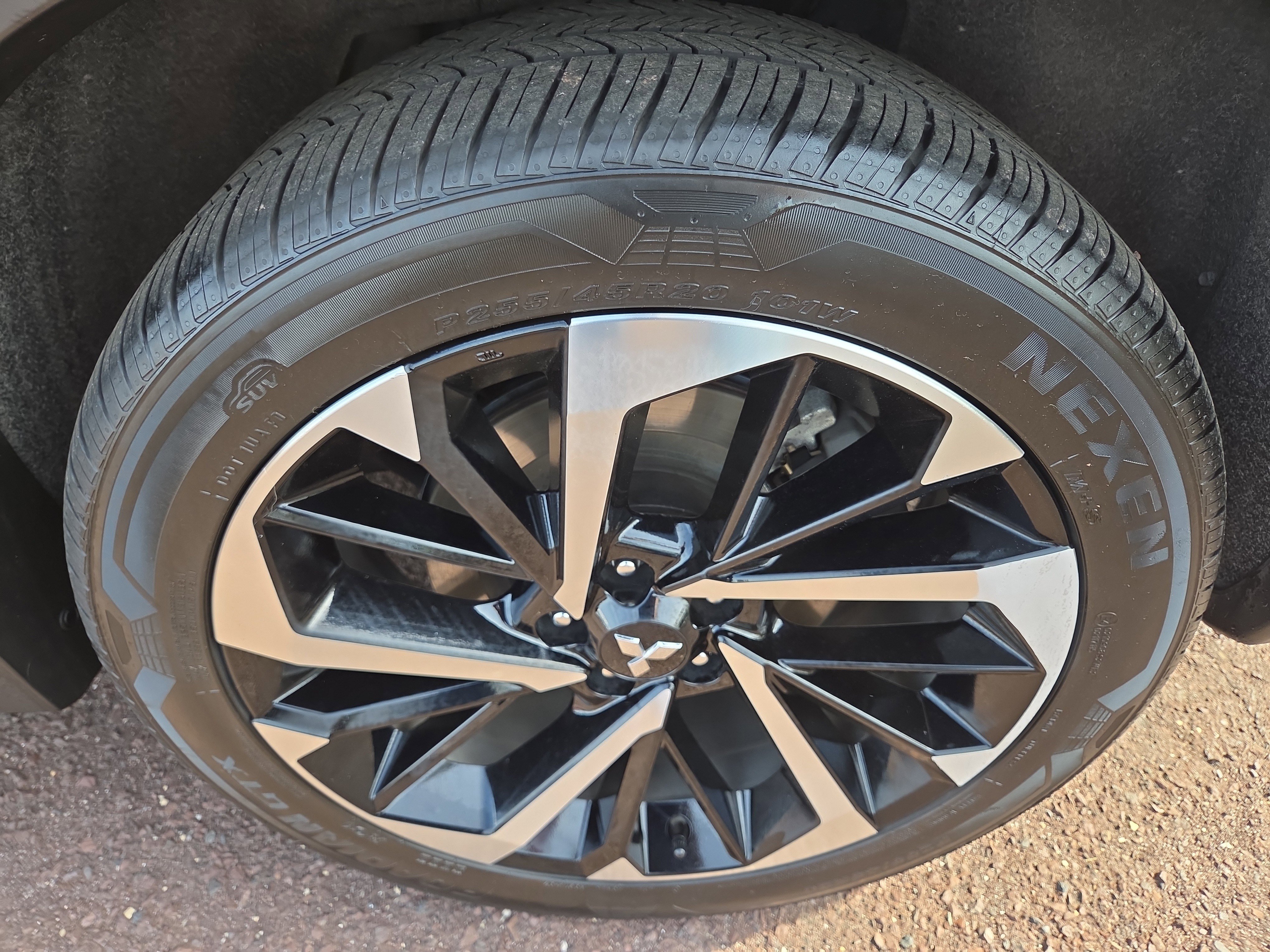 Used 2023 Mitsubishi Outlander SEL image 11