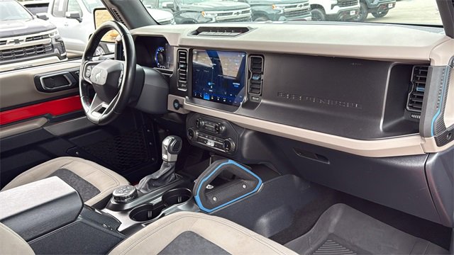 Used 2022 Ford Bronco Wildtrak image 32