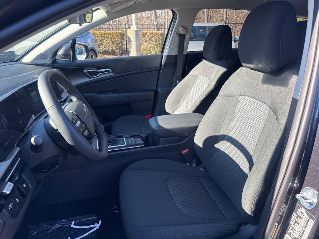 New 2026 Kia Sportage LX image 9