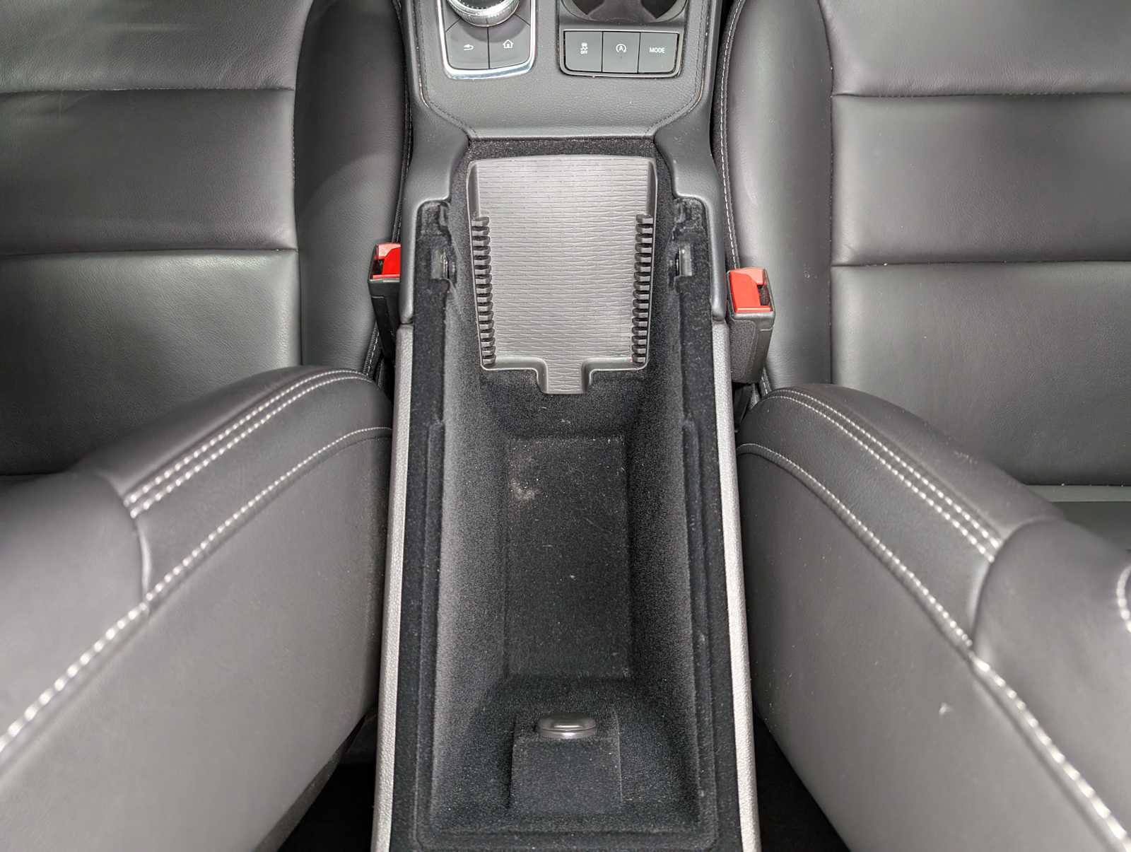 Certified 2025 Cadillac XT4 Premium Luxury AWD/4WD image 20