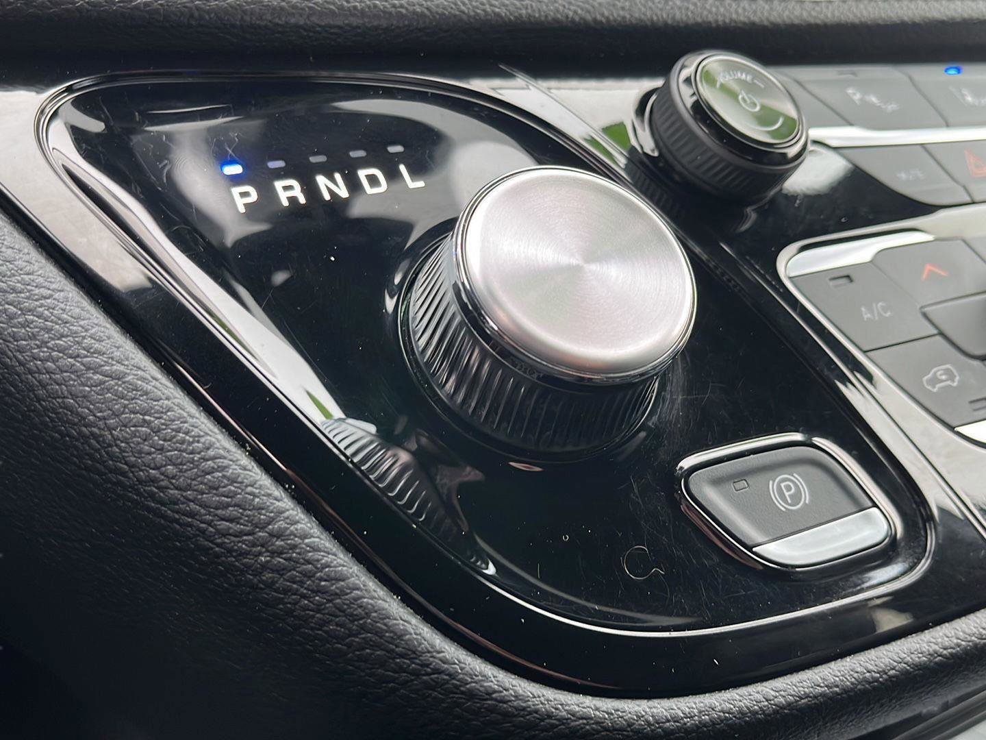 Used 2024 Chrysler Pacifica Limited image 19