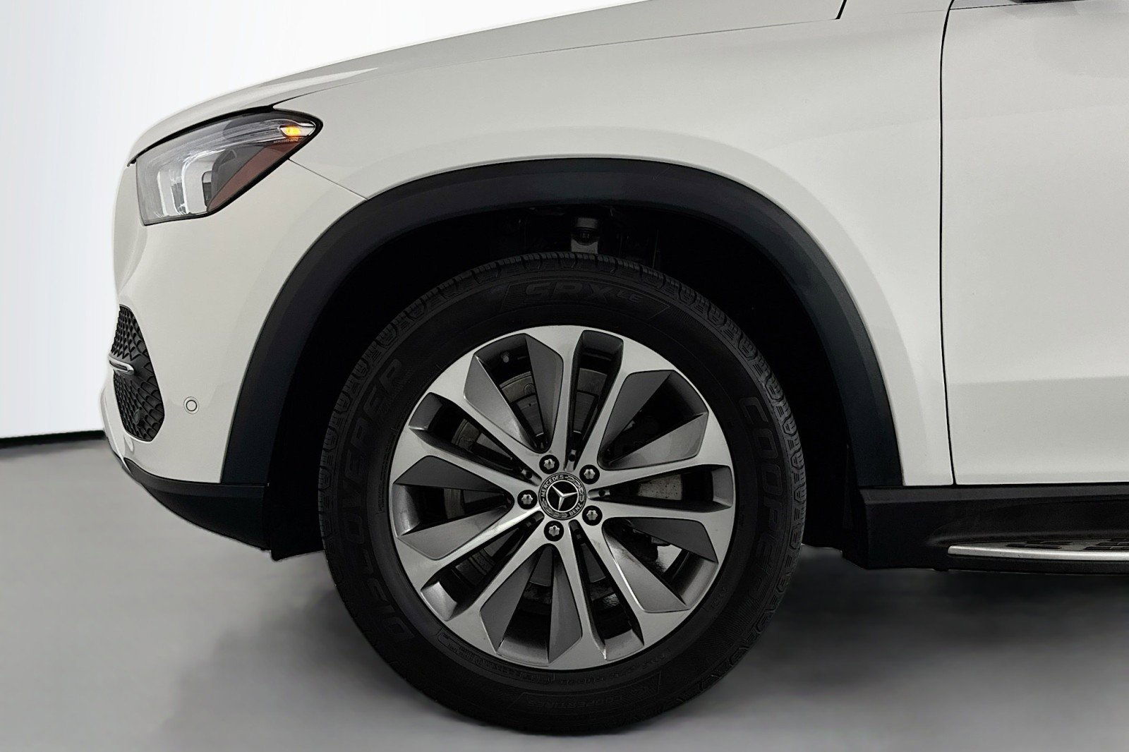 Used 2023 Mercedes-Benz GLE 350 w/ Premium Package image 11