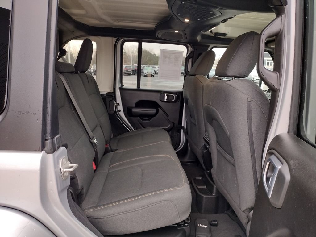 Used 2024 Jeep Wrangler Unlimited w/ Convenience Group image 11