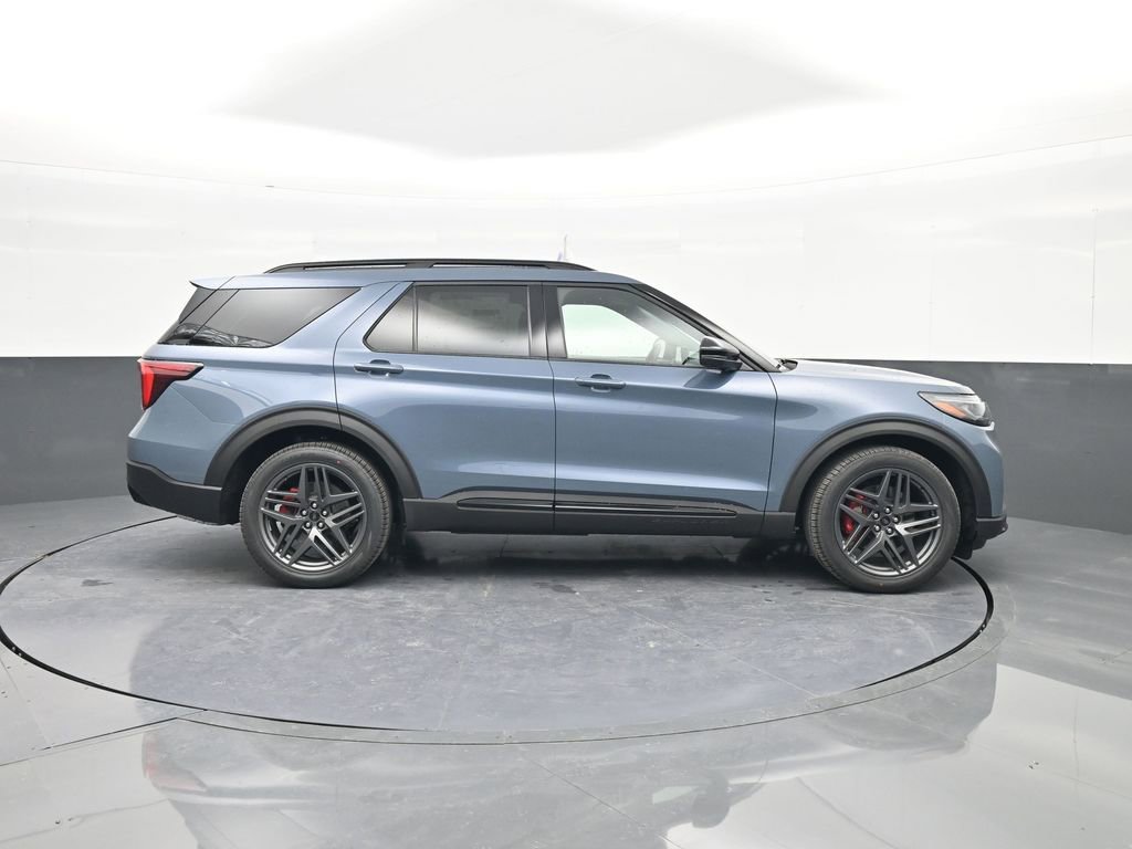 New 2026 Ford Explorer ST image 9