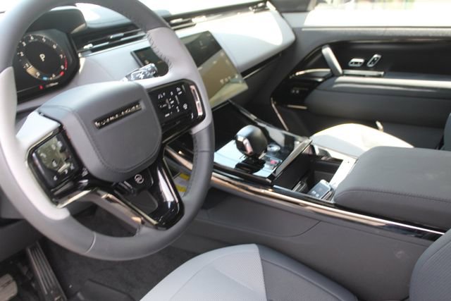 New 2025 Land Rover Range Rover Sport SV Edition Two image 11