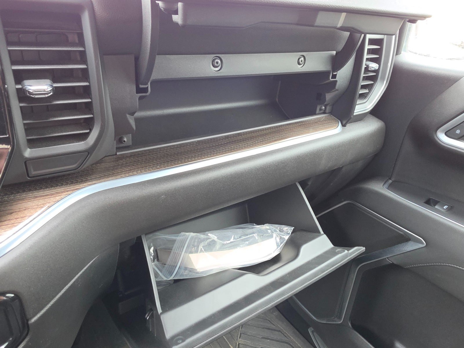 Used 2022 Chevrolet Silverado 1500 RST AWD/4WD image 44