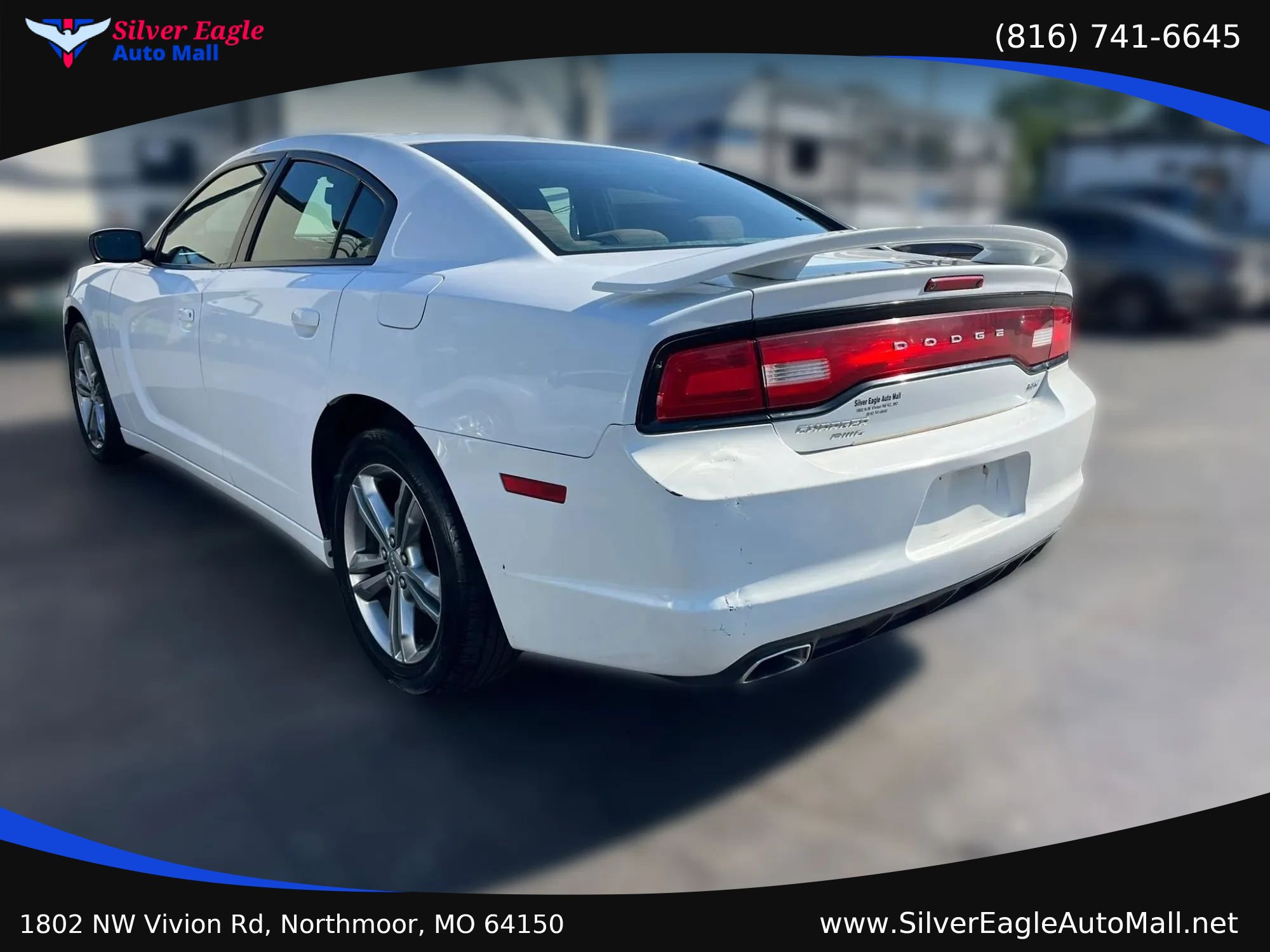 Used 2014 Dodge Charger SXT AWD/4WD image 4