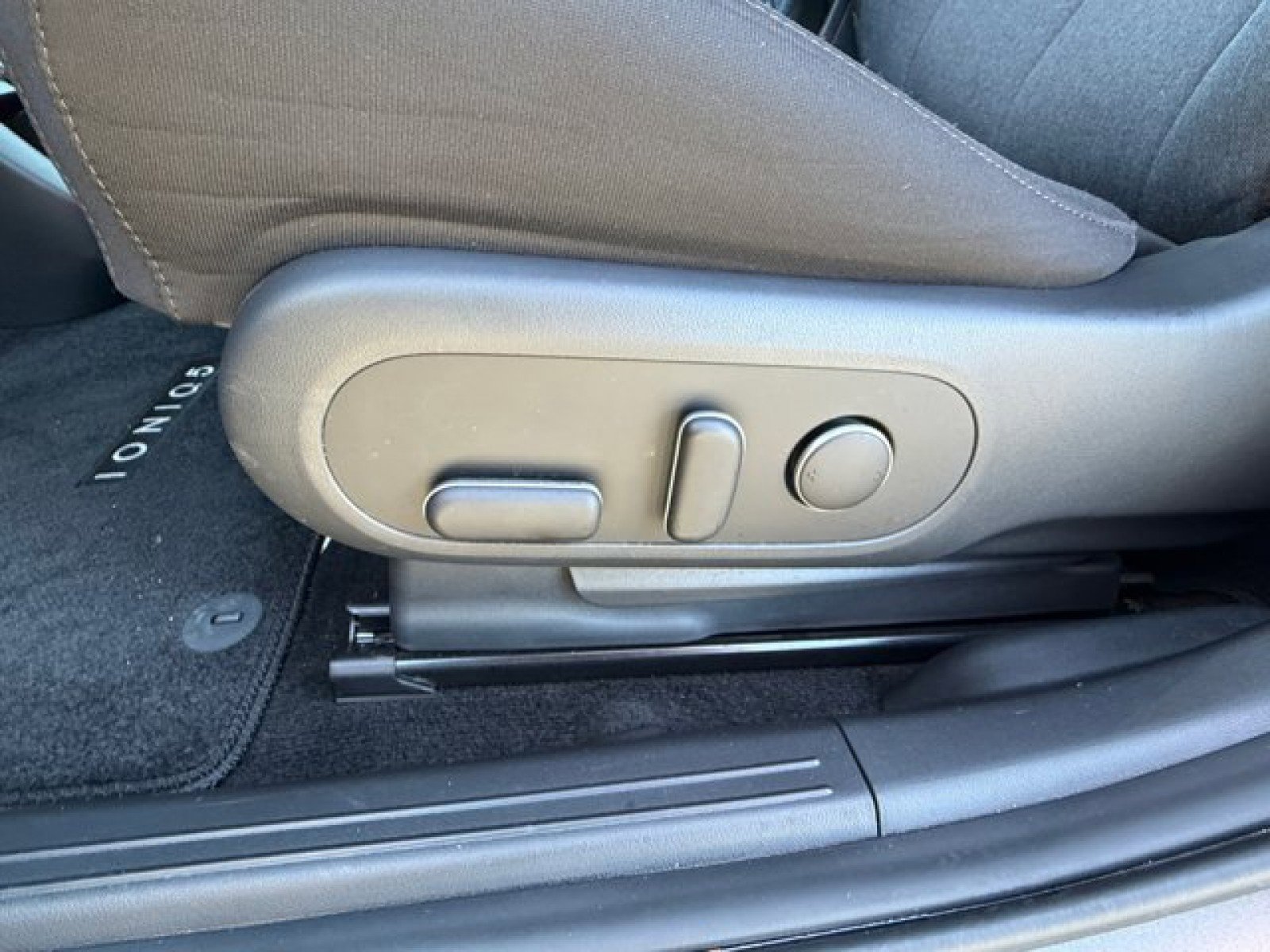 Used 2024 Hyundai Ioniq 5 SEL RWD image 11