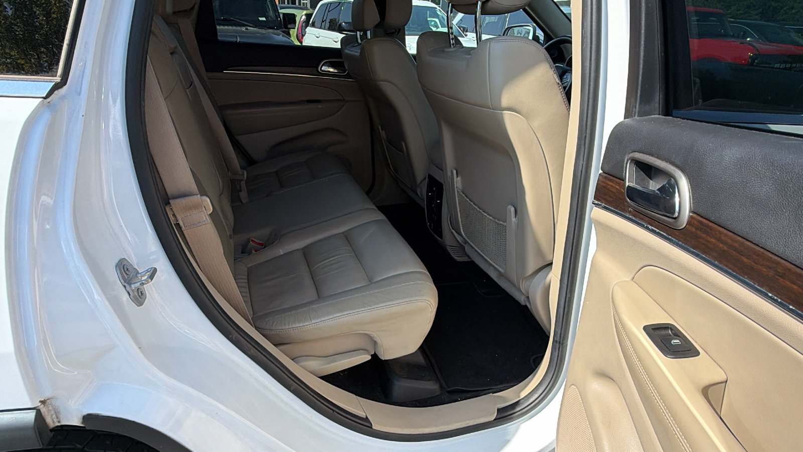 Used 2015 Jeep Grand Cherokee Limited RWD image 22