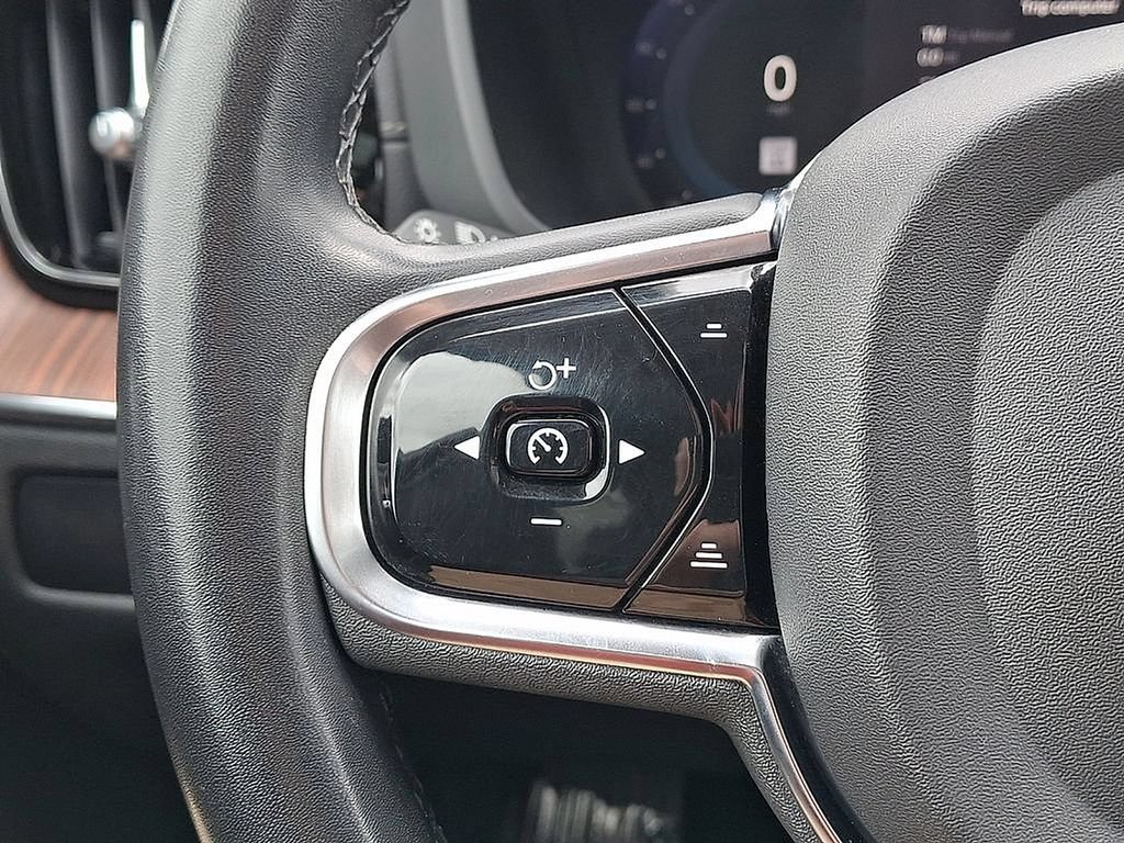 Used 2023 Volvo XC60 B6 Ultimate w/ Protection Package Premier AWD/4WD image 21