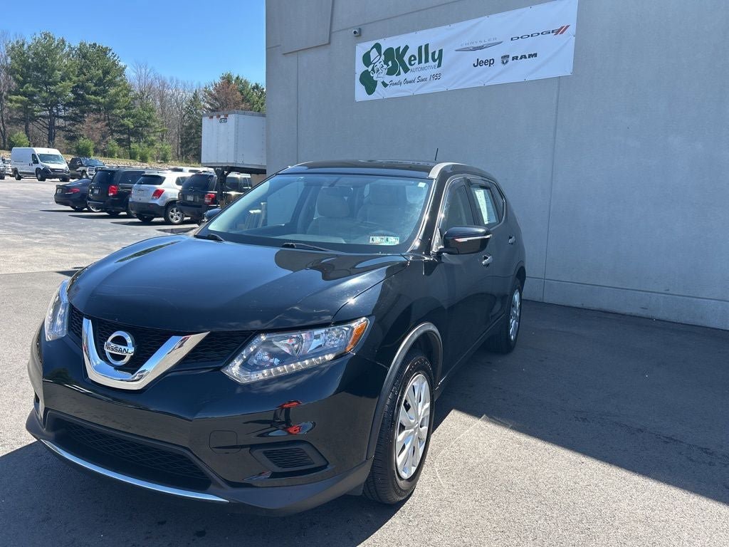 Used 2015 Nissan Rogue S image 1